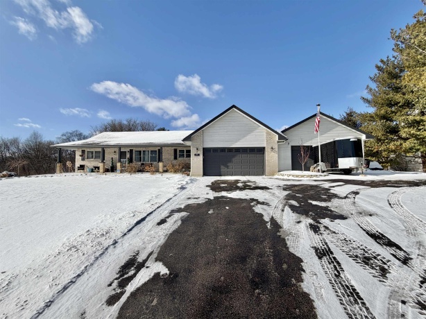 5235 Forest, ROCKFORD, Illinois 61109, 4 Bedrooms Bedrooms, ,3 BathroomsBathrooms,House,For Sale,Forest,202600388