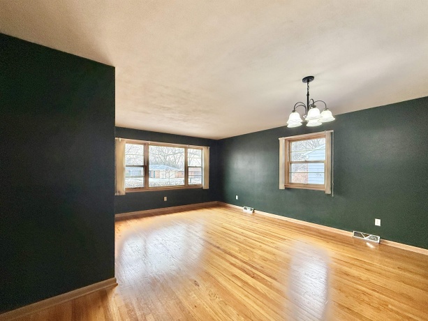 4012 Pleasant Valley, ROCKFORD, Illinois 61114, 3 Bedrooms Bedrooms, ,1 BathroomBathrooms,House,For Sale,Pleasant Valley,202600142