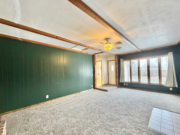 4012 Pleasant Valley, ROCKFORD, Illinois 61114, 3 Bedrooms Bedrooms, ,1 BathroomBathrooms,House,For Sale,Pleasant Valley,202600142