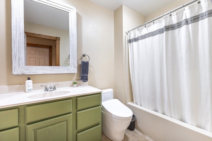 263 Blackhawk, GALENA, Illinois 61036, 3 Bedrooms Bedrooms, ,2 BathroomsBathrooms,House,For Sale,Blackhawk,202503397