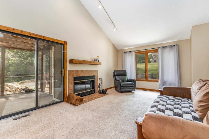 263 Blackhawk, GALENA, Illinois 61036, 3 Bedrooms Bedrooms, ,2 BathroomsBathrooms,House,For Sale,Blackhawk,202503397