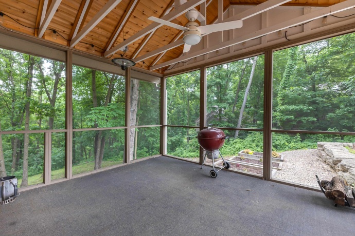 263 Blackhawk, GALENA, Illinois 61036, 3 Bedrooms Bedrooms, ,2 BathroomsBathrooms,House,For Sale,Blackhawk,202503397