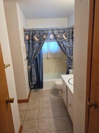 1841 Revere, FREEPORT, Illinois 61032, 3 Bedrooms Bedrooms, ,2 BathroomsBathrooms,House,For Sale,Revere,202507516