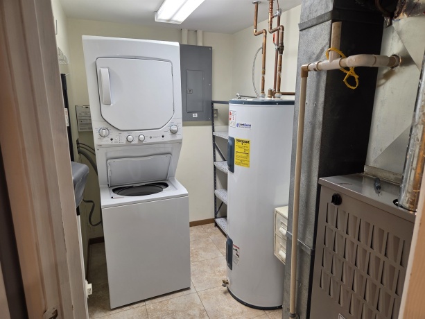 107 East Point, GALENA, Illinois 61036, 1 Bedroom Bedrooms, ,2 BathroomsBathrooms,Condominium,For Sale,East Point,202600399