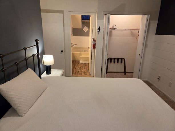 107 East Point, GALENA, Illinois 61036, 1 Bedroom Bedrooms, ,2 BathroomsBathrooms,Condominium,For Sale,East Point,202600399