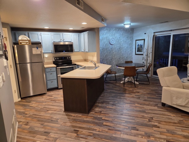 107 East Point, GALENA, Illinois 61036, 1 Bedroom Bedrooms, ,2 BathroomsBathrooms,Condominium,For Sale,East Point,202600399