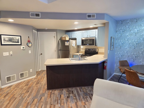 107 East Point, GALENA, Illinois 61036, 1 Bedroom Bedrooms, ,2 BathroomsBathrooms,Condominium,For Sale,East Point,202600399