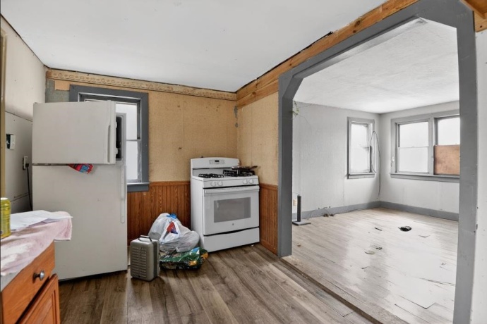 210 High, Havana, Illinois 62644, 2 Bedrooms Bedrooms, ,1 BathroomBathrooms,House,For Sale,High,202600402