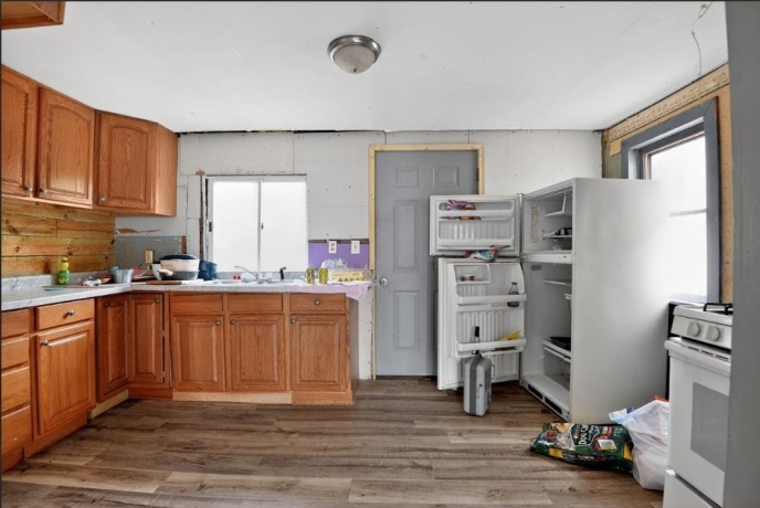 210 High, Havana, Illinois 62644, 2 Bedrooms Bedrooms, ,1 BathroomBathrooms,House,For Sale,High,202600402