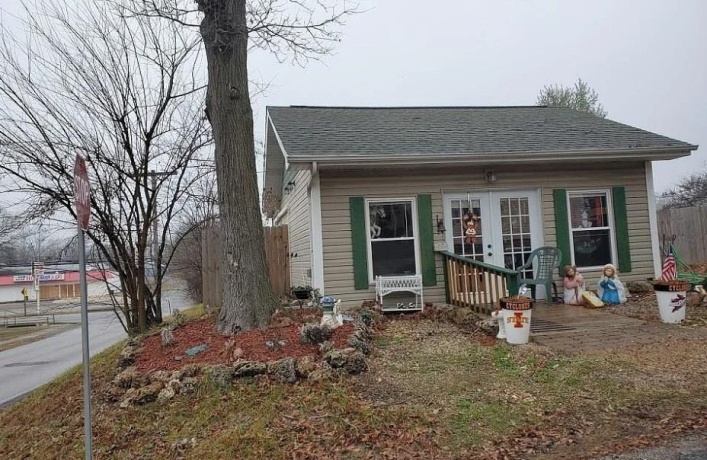 604 Water, Pickneyville, Illinois 62274, 4 Bedrooms Bedrooms, ,2 BathroomsBathrooms,House,For Sale,Water,202600404