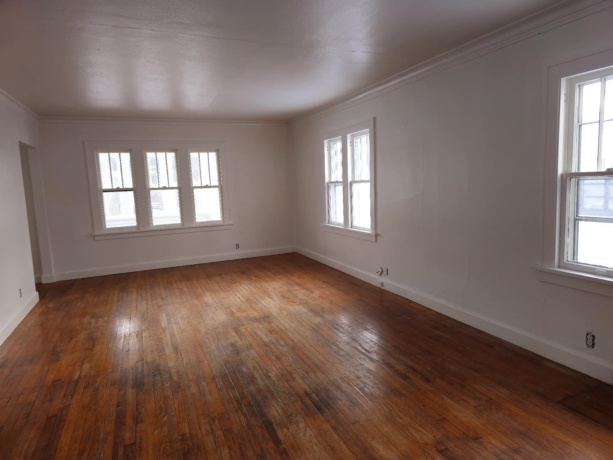 1519 15th, ROCKFORD, Illinois 61104, 2 Bedrooms Bedrooms, ,2 BathroomsBathrooms,House,For Sale,15th,202507595