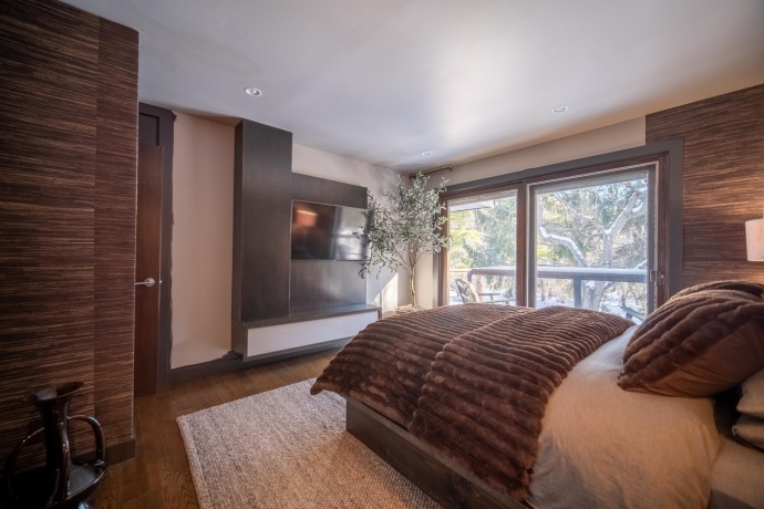 6811 West Gate, ROSCOE, Illinois 61073, 5 Bedrooms Bedrooms, ,3 BathroomsBathrooms,House,For Sale,West Gate,202600405