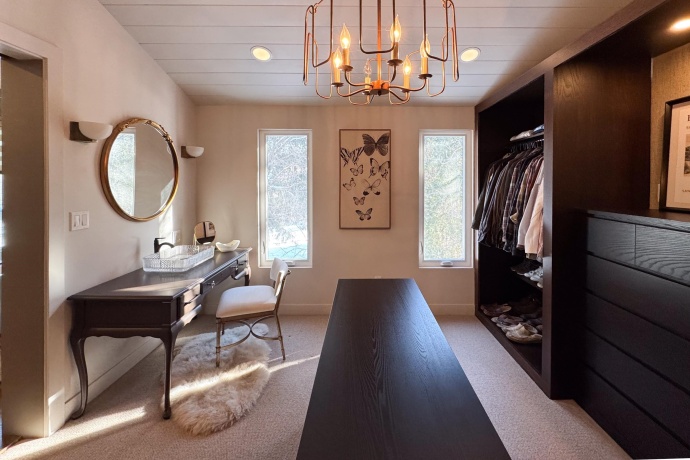 6811 West Gate, ROSCOE, Illinois 61073, 5 Bedrooms Bedrooms, ,3 BathroomsBathrooms,House,For Sale,West Gate,202600405