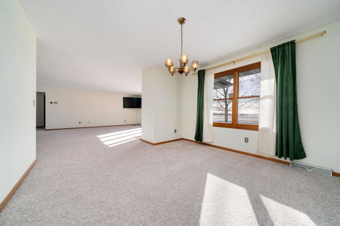 2481 Gleasman, ROCKFORD, Illinois 61103, 4 Bedrooms Bedrooms, ,2 BathroomsBathrooms,House,For Sale,Gleasman,202600406