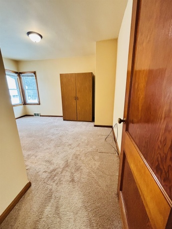 423 Atwood, ROCKFORD, Illinois 61102, 2 Bedrooms Bedrooms, ,1 BathroomBathrooms,House,For Sale,Atwood,202507441