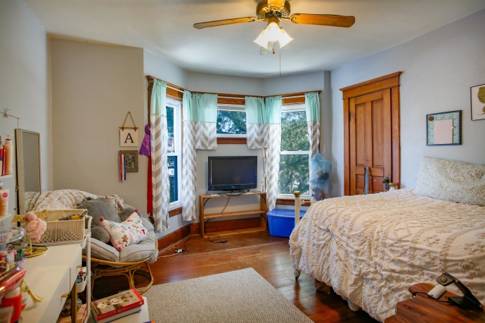 404 Oak, LENA, Illinois 61048, 3 Bedrooms Bedrooms, ,2 BathroomsBathrooms,House,For Sale,Oak,202600411