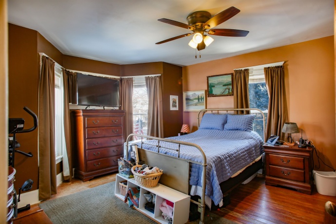 404 Oak, LENA, Illinois 61048, 3 Bedrooms Bedrooms, ,2 BathroomsBathrooms,House,For Sale,Oak,202600411