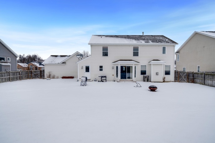 11062 Chicory Ridge, ROSCOE, Illinois 61073, 5 Bedrooms Bedrooms, ,3 BathroomsBathrooms,House,For Sale,Chicory Ridge,202600413