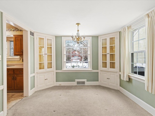 2433 Oxford, ROCKFORD, Illinois 61103, 3 Bedrooms Bedrooms, ,1 BathroomBathrooms,House,For Sale,Oxford,202600420