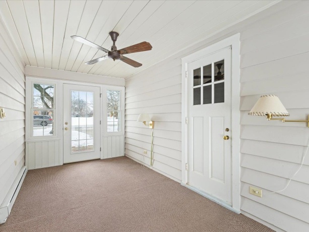 2433 Oxford, ROCKFORD, Illinois 61103, 3 Bedrooms Bedrooms, ,1 BathroomBathrooms,House,For Sale,Oxford,202600420