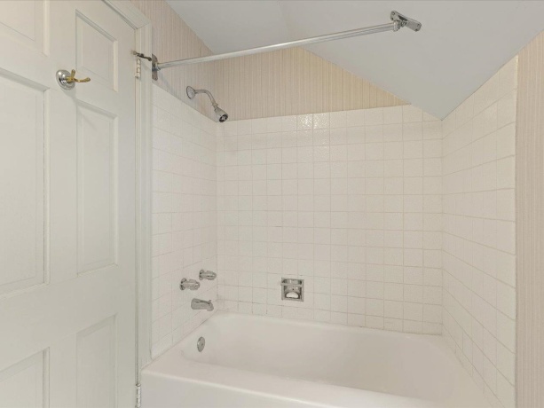 2433 Oxford, ROCKFORD, Illinois 61103, 3 Bedrooms Bedrooms, ,1 BathroomBathrooms,House,For Sale,Oxford,202600420