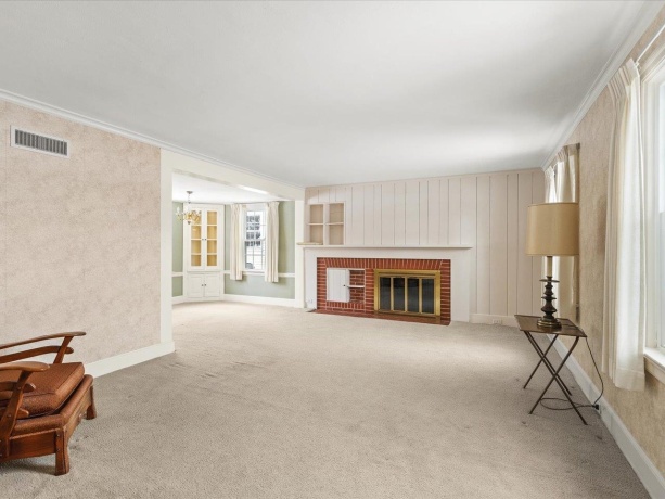 2433 Oxford, ROCKFORD, Illinois 61103, 3 Bedrooms Bedrooms, ,1 BathroomBathrooms,House,For Sale,Oxford,202600420