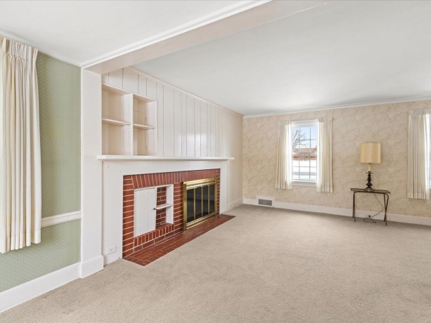 2433 Oxford, ROCKFORD, Illinois 61103, 3 Bedrooms Bedrooms, ,1 BathroomBathrooms,House,For Sale,Oxford,202600420