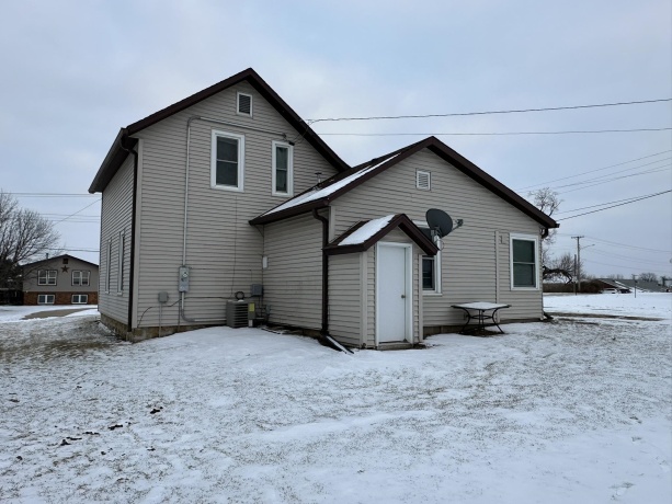 220 Simmons Ave, STOCKTON, Illinois 61085, 3 Bedrooms Bedrooms, ,2 BathroomsBathrooms,House,For Sale,Simmons Ave,202600422