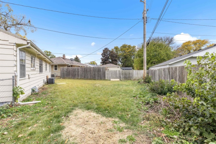 6402 East, LOVES PARK, Illinois 61111, 3 Bedrooms Bedrooms, ,2 BathroomsBathrooms,House,For Sale,East,202600424