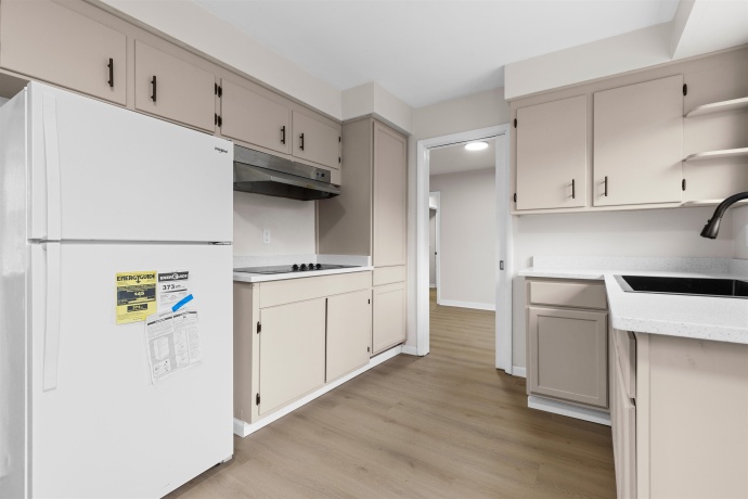 6402 East, LOVES PARK, Illinois 61111, 3 Bedrooms Bedrooms, ,2 BathroomsBathrooms,House,For Sale,East,202600424