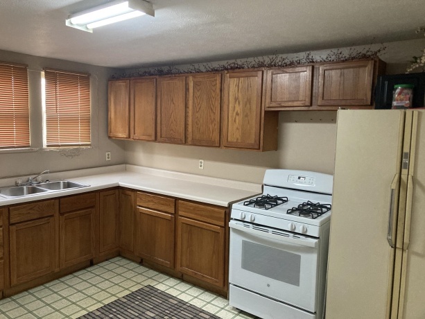 1956 LaSalle St, OTTAWA, Illinois 61350, 2 Bedrooms Bedrooms, ,1 BathroomBathrooms,House,For Sale,LaSalle St,202600425