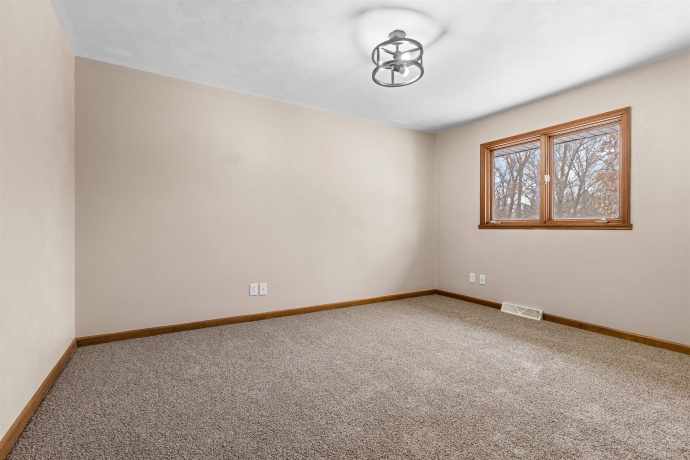 11738 Southgate, ROSCOE, Illinois 61073, 6 Bedrooms Bedrooms, ,3 BathroomsBathrooms,House,For Sale,Southgate,202600427