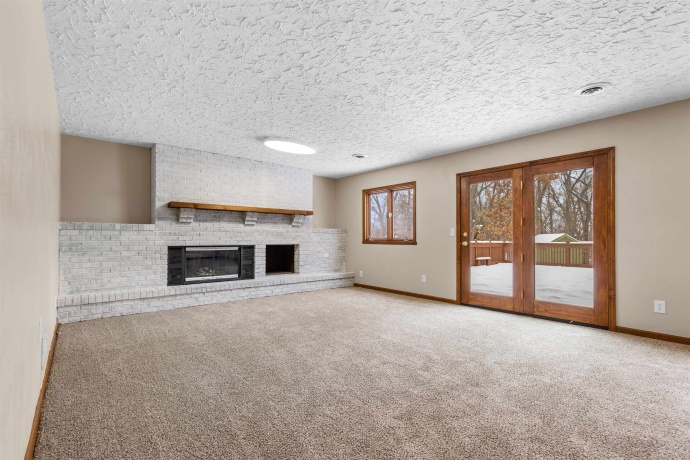 11738 Southgate, ROSCOE, Illinois 61073, 6 Bedrooms Bedrooms, ,3 BathroomsBathrooms,House,For Sale,Southgate,202600427