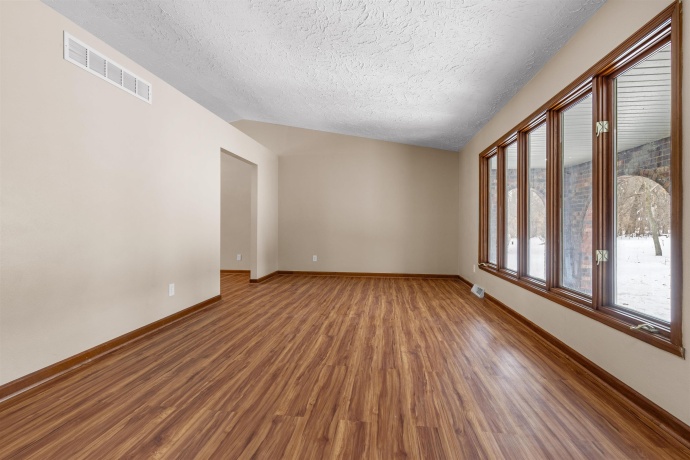 11738 Southgate, ROSCOE, Illinois 61073, 6 Bedrooms Bedrooms, ,3 BathroomsBathrooms,House,For Sale,Southgate,202600427