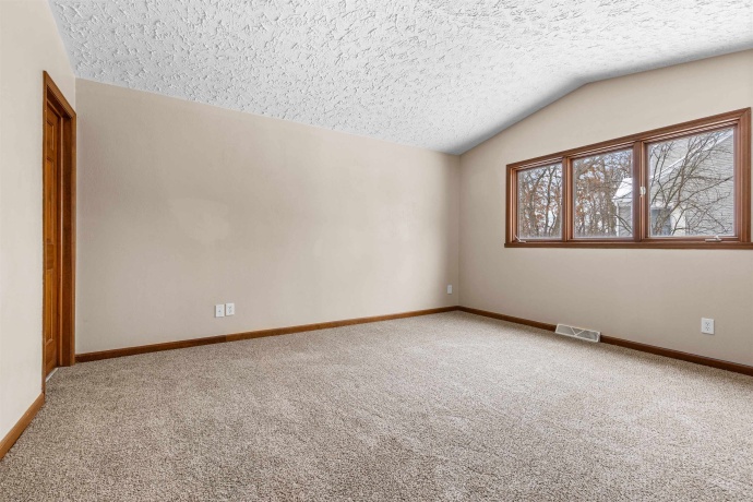 11738 Southgate, ROSCOE, Illinois 61073, 6 Bedrooms Bedrooms, ,3 BathroomsBathrooms,House,For Sale,Southgate,202600427