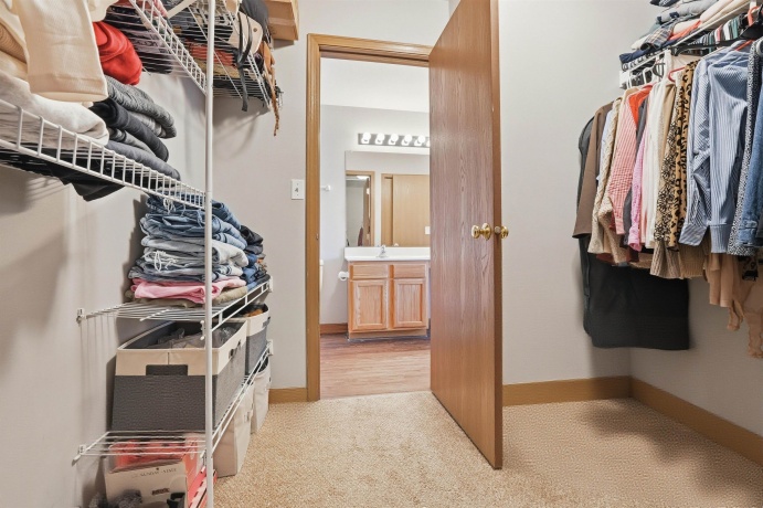 379 Stone Hollow, POPLAR GROVE, Illinois 61065, 3 Bedrooms Bedrooms, ,2 BathroomsBathrooms,House,For Sale,Stone Hollow,202600433