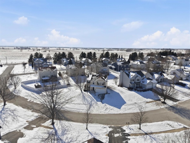 379 Stone Hollow, POPLAR GROVE, Illinois 61065, 3 Bedrooms Bedrooms, ,2 BathroomsBathrooms,House,For Sale,Stone Hollow,202600433