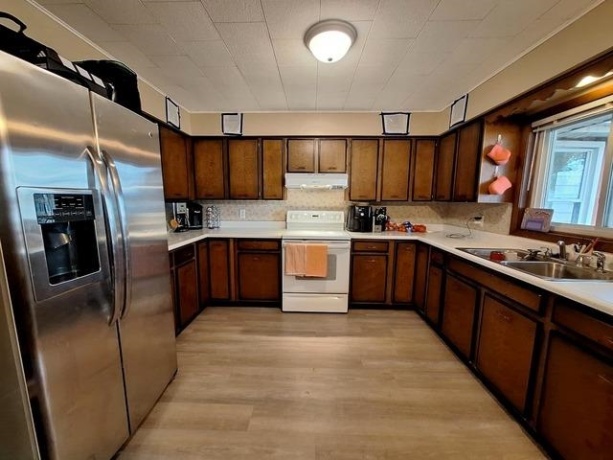 200 Oregon, Troy Grove, Illinois 61372, ,3 - 4 Units,For Sale,Oregon,202600436