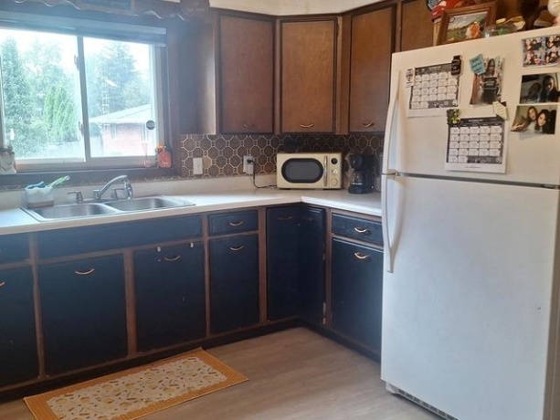 200 Oregon, Troy Grove, Illinois 61372, ,3 - 4 Units,For Sale,Oregon,202600436