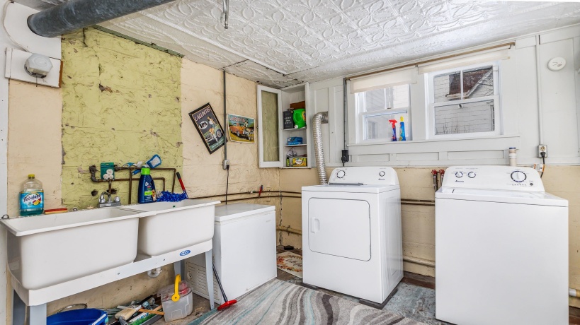 469 Dewey, GALENA, Illinois 61036, 2 Bedrooms Bedrooms, ,1 BathroomBathrooms,House,For Sale,Dewey,202600439