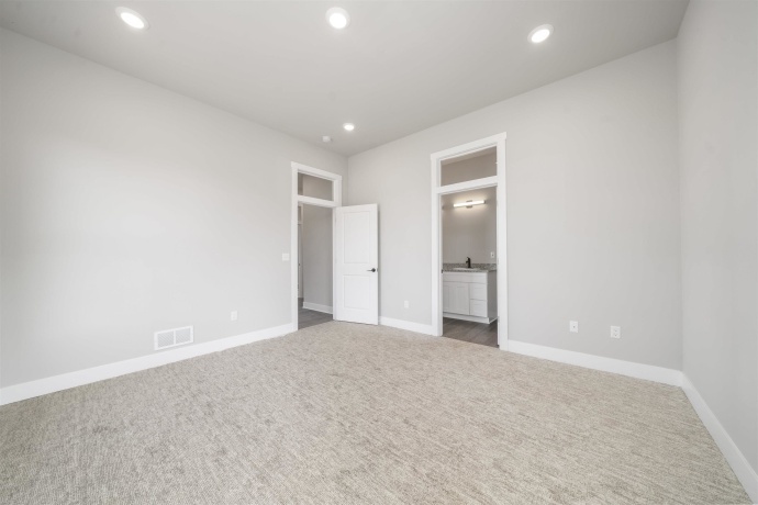 827 Kenai, ROSCOE, Illinois 61073, 3 Bedrooms Bedrooms, ,2 BathroomsBathrooms,House,For Sale,Kenai,202600460