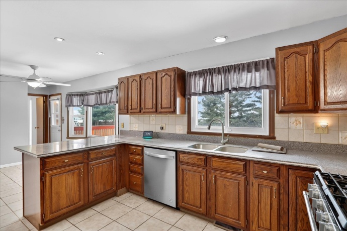 3472 Springwheat, ROCKFORD, Illinois 61114, 3 Bedrooms Bedrooms, ,2 BathroomsBathrooms,House,For Sale,Springwheat,202600466