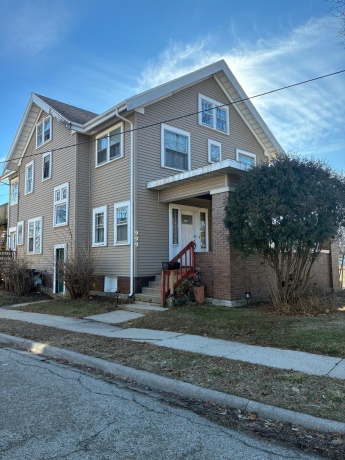 999 Main, ROCKFORD, Illinois 61103, ,3 - 4 Units,For Sale,Main,202600470