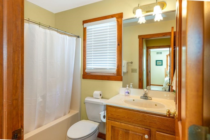 13 Shorewood, GALENA, Illinois 61036, 5 Bedrooms Bedrooms, ,4 BathroomsBathrooms,House,For Sale,Shorewood,202600472