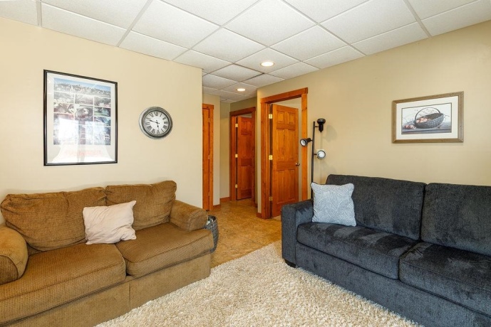 13 Shorewood, GALENA, Illinois 61036, 5 Bedrooms Bedrooms, ,4 BathroomsBathrooms,House,For Sale,Shorewood,202600472