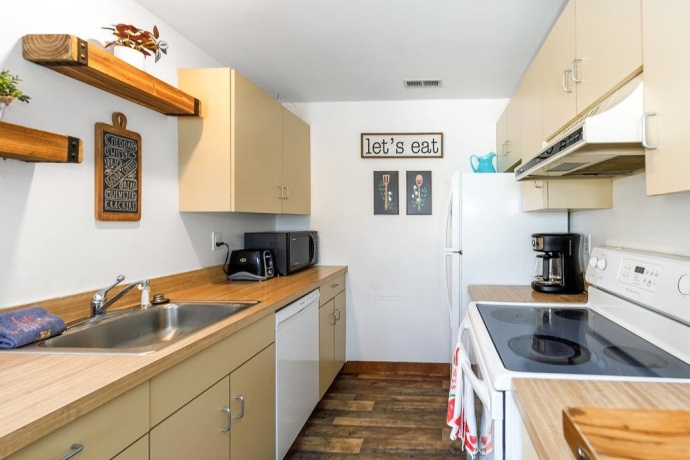 131 Plum Cove, GALENA, Illinois 61036, 3 Bedrooms Bedrooms, ,3 BathroomsBathrooms,Condominium,For Sale,Plum Cove,202600473