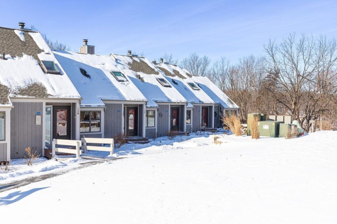 131 Plum Cove, GALENA, Illinois 61036, 3 Bedrooms Bedrooms, ,3 BathroomsBathrooms,Condominium,For Sale,Plum Cove,202600473