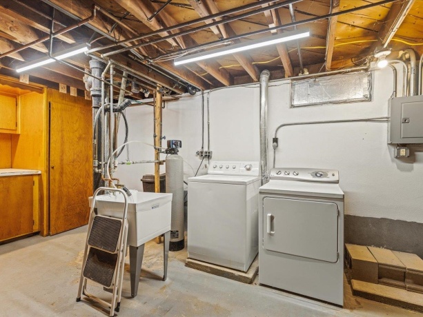 1321 Northfield, LOVES PARK, Illinois 61111, 3 Bedrooms Bedrooms, ,1 BathroomBathrooms,House,For Sale,Northfield,202600486