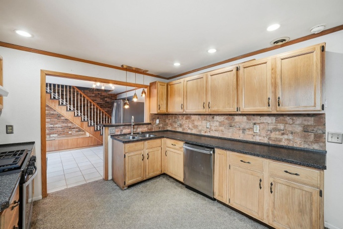 6961 Hiatt, ROCKFORD, Illinois 61114, 3 Bedrooms Bedrooms, ,2 BathroomsBathrooms,House,For Sale,Hiatt,202600489