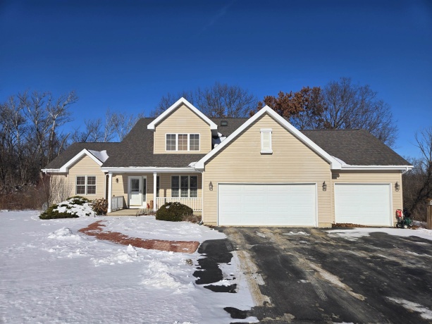 12A42 Taft, APPLE RIVER, Illinois 61001, 3 Bedrooms Bedrooms, ,3 BathroomsBathrooms,House,For Sale,Taft,202600490